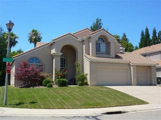 2701 Devon Ct, Rocklin, CA 95765-4964