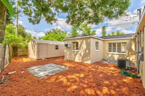 3210 11th Ave, Saint Petersburg FL  33713-5404 exterior