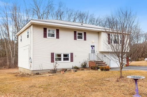 24 Marsh Ave, Salem, NH 03079-3226