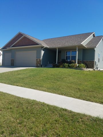 2120 Hillside Dr, Ely, IA 52227-9803