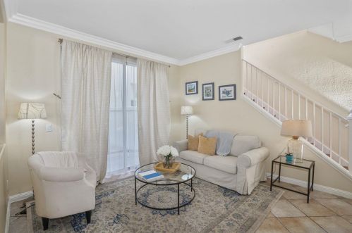 10726 Westonhill Dr, San Diego, CA 92126-2783