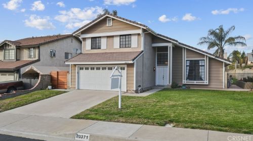 20371 Lisa Gail Dr, Santa Clarita, CA 91350-1964