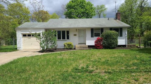 1599 Baldwin Blvd, Bayshore, NY 11706-2145