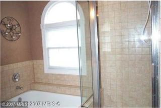 14636 Croatan Dr, Centreville VA  20120-2981 exterior