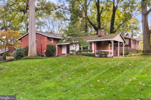 7003 Ted Dr, Falls Church, VA 22042-3925