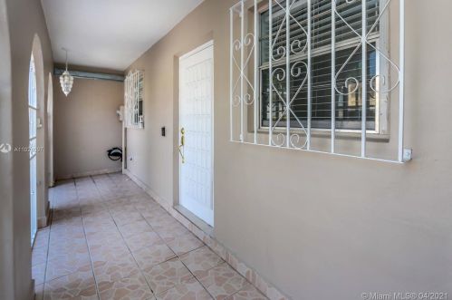 7095 3rd Ave, Hialeah, FL 33014-5329