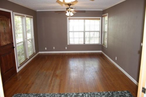 7503 Delafield Ln, Austin TX  78752-1310 exterior