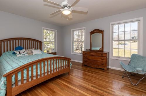 34 Mudry Farm Rd, Brookfield Center CT  06804-3542 exterior