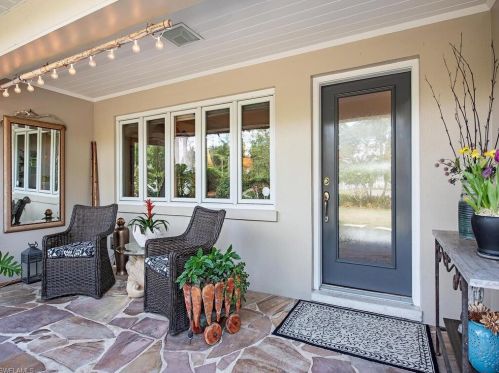 1270 Diana Ave, Naples, FL 34103-4567