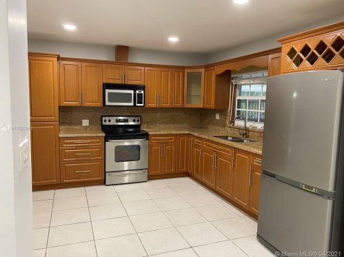 1007 46th Ave, Hollywood FL  33021-5319 exterior