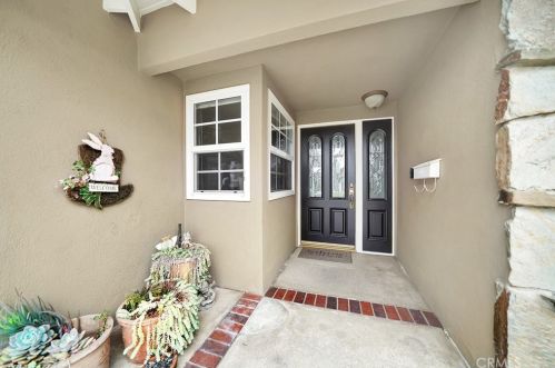 7885 Rosina St, Long Beach, CA 90808-4461