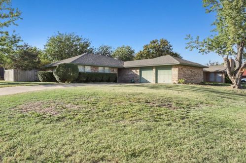7024 Misty Meadow Dr, Fort Worth, TX 76133-6351