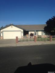 8159 Ellington Ave, Hilmar, CA 95324-9069