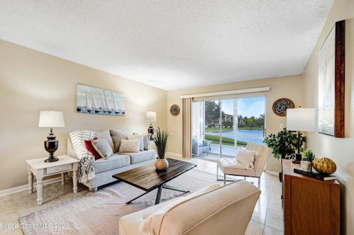 2135 Courtenay Pkwy, Merritt Island, FL 32953-4261