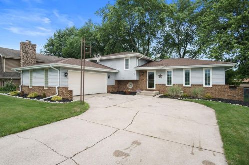 938 Greenwood Ave, Crown Point IN  46307-4504 exterior