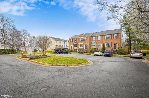 603 Davis Ave, Leesburg, VA 20175-3436