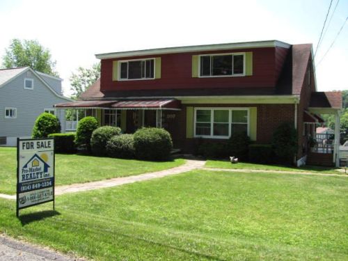 207 Grant St, Reynoldsville, PA 15851-1205