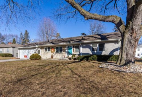 1330 Roosevelt Ave, Ames, IA 50010-5258
