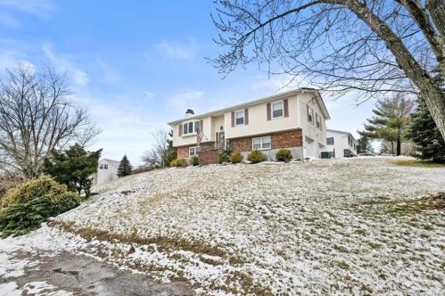 55 Salem Rd, Fishkill, NY 12524-1030