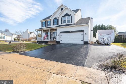 11 Gusty Ct, Charles Town WV  25414-3918 exterior