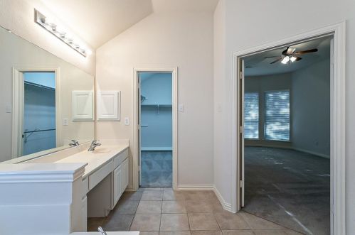 3609 Sutters Way, Lewisville TX  75022-2941 exterior