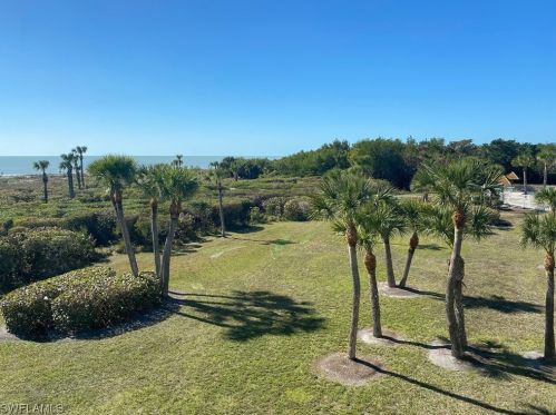1919 Olde Middle Gulf Dr, Sanibel, FL 33957-6325