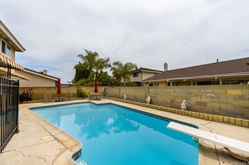 7551 Anthony Cir, Buena Park CA  90623-1510 exterior