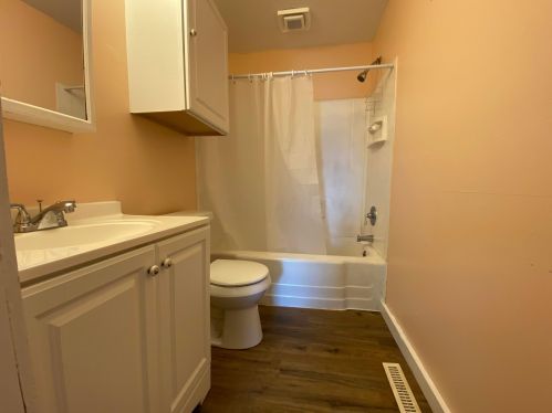 310 Bereman St, Washington Ch OH  43160-1501 exterior