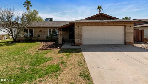 5525 Turquoise Ave, Glendale, AZ 85302-2123