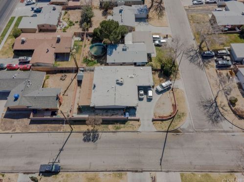 458 Lingard St, Lancaster CA 93535-3121 exterior