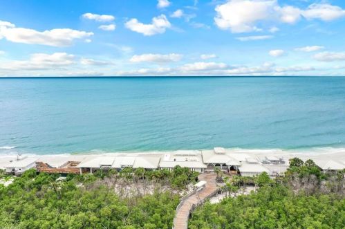 703 Heathery Ln, Naples, FL 34108-8514
