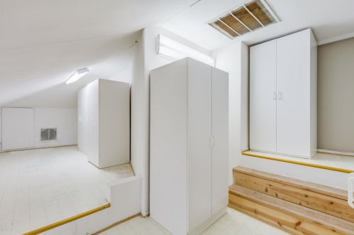 21461 Saratoga Hills Rd, Saratoga CA  95070-5377 exterior