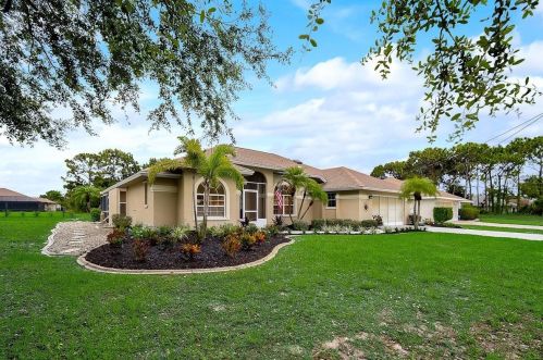 215 Mariner Ln, Placida, FL 33947-2005