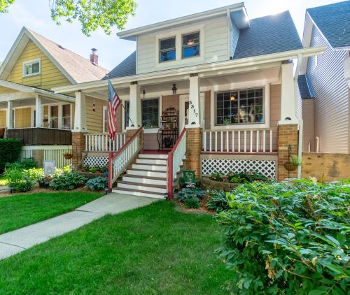 3317 Delaware Ave, Milwaukee, WI 53207-3703