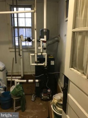 33049 Dupont Blvd, Frankford DE  19945-3800 exterior