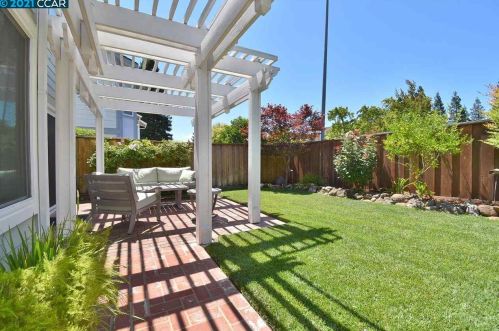 984 Springview Cir, San Ramon CA  94583-4721 exterior