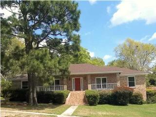 6664 Sugar Creek Dr, Mobile, AL 36695-2738