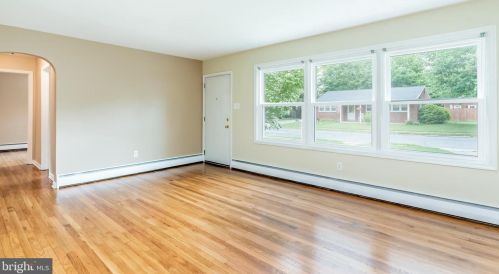 4 Beaver Rd, Camp Hill PA  17011-7404 exterior