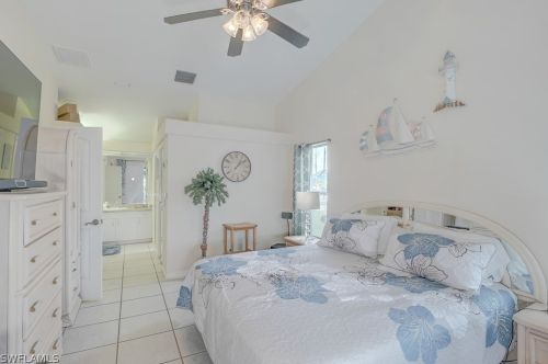 1005 1 Pl, Cape Coral FL  33993-1143 exterior