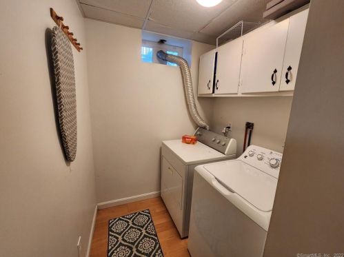 36 Pratt St, Norwich CT  06360-3733 exterior