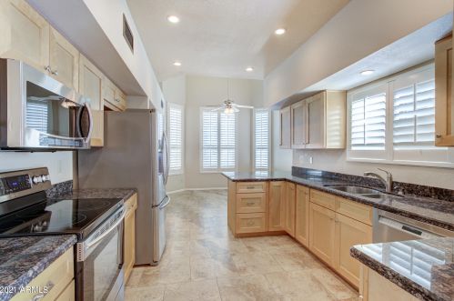 5533 Desert Hills Dr, Scottsdale AZ  85254-5727 exterior