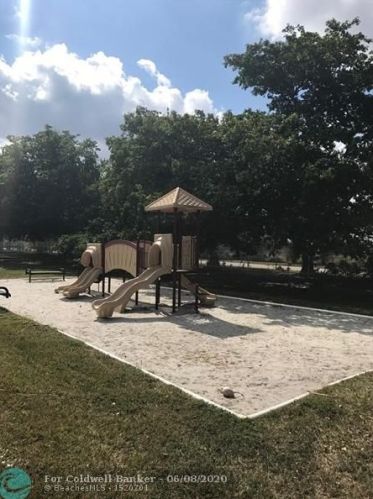 516 113th Way, Hollywood FL 33025-3438 exterior