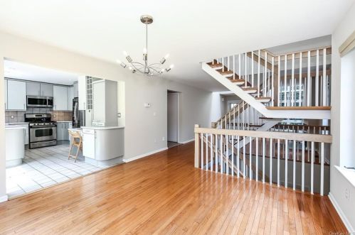 6 Pinewood Cir, White Plains, NY 10603-2512