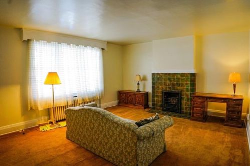 5642 Phillips Ave, Pittsburgh, PA 15217-2205