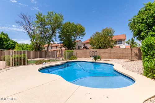 5722 Larkspur Dr, Glendale AZ  85304-1612 exterior