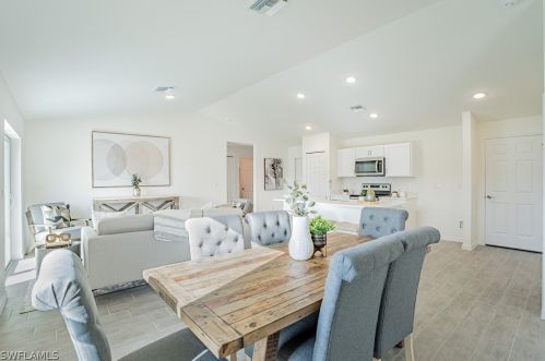 2935 6th Ave, Cape Coral FL  33914-4612 exterior