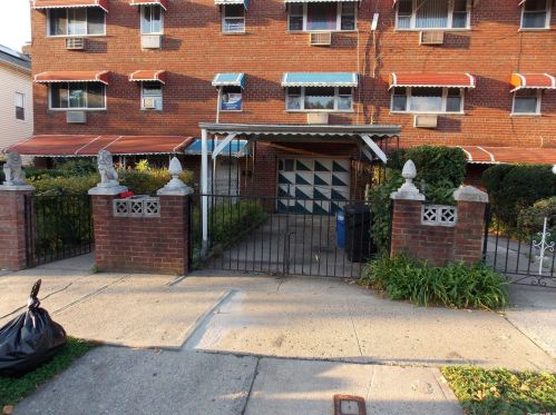 1508 222nd St, Bronx, NY 10469-2619