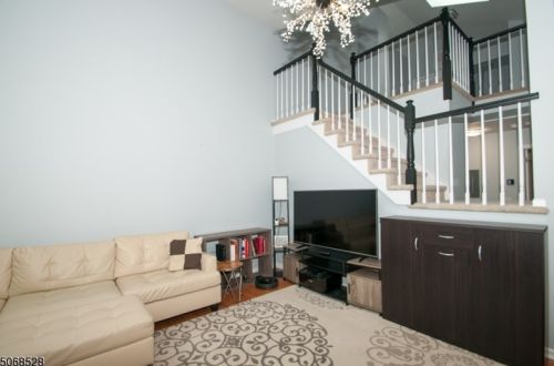 15 Encampment Dr, Bedminster NJ  07921-1835 exterior