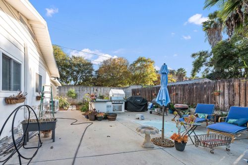 8748 Los Coches Rd, Lakeside CA  92040-5151 exterior