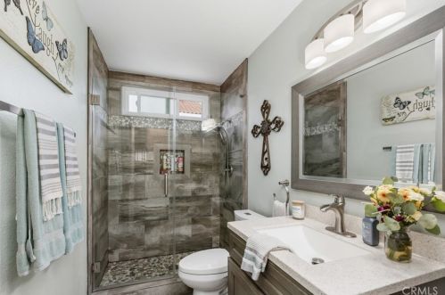 40000 Amberley Cir, Temecula CA 92591-7010 exterior